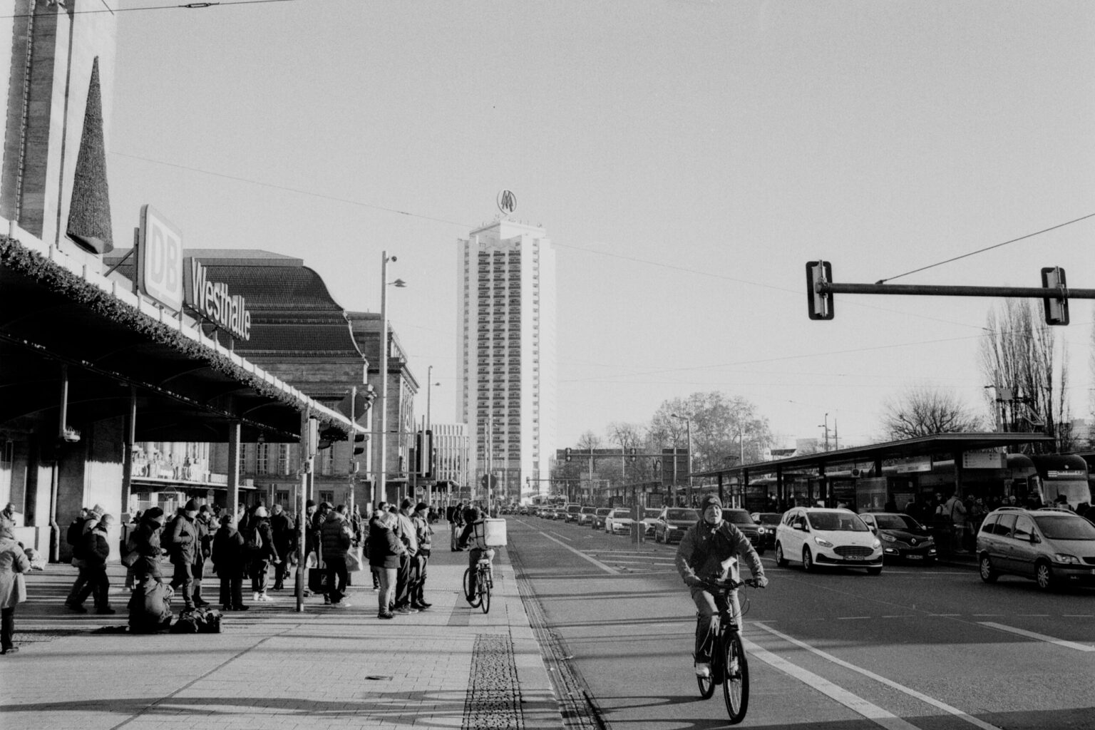 2024-11-12-2937-Contax137MA-Leipzig-HP5plus-0006