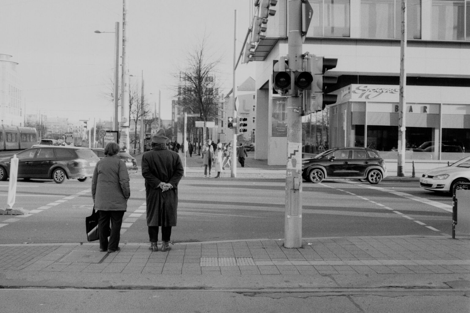 2024-11-12-2937-Contax137MA-Leipzig-HP5plus-0021