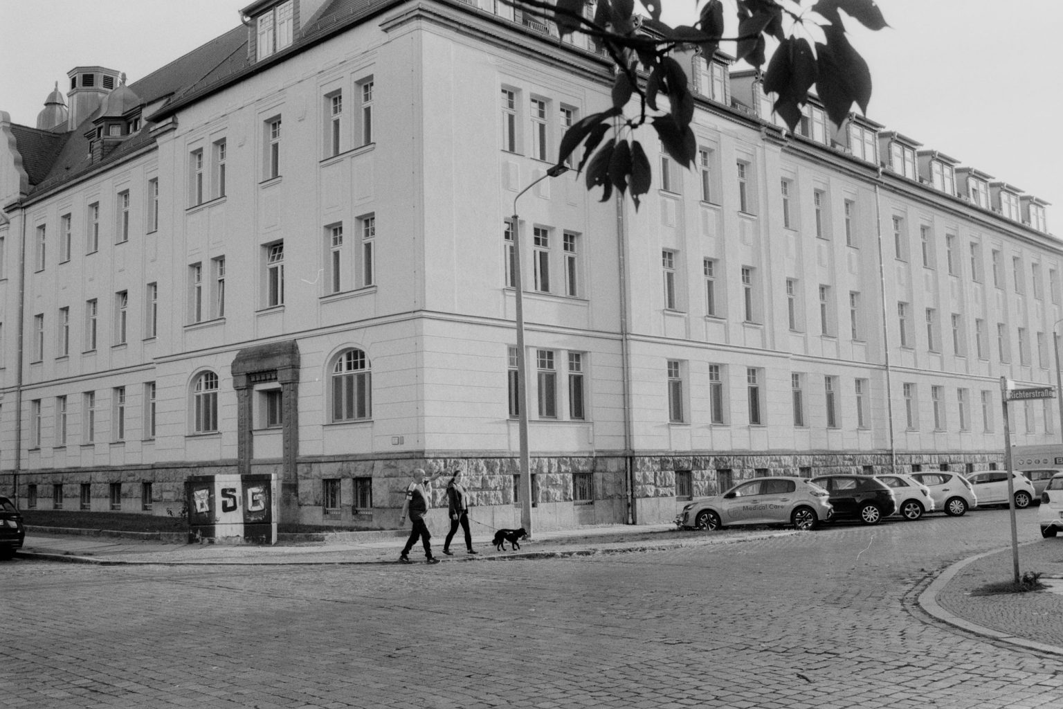2024-10-11–2933-Contax137MA-Leipzig-HP5plus-0021