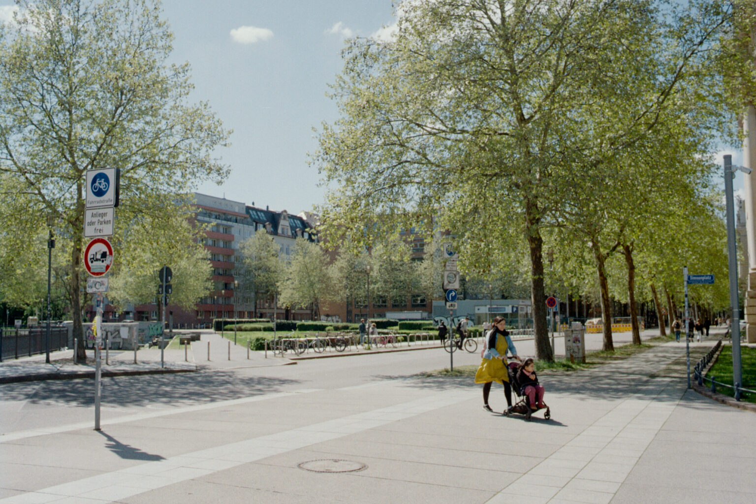 20250605_0002_2025_04-05_0277-Contax137MA-Leipzig-Gold200