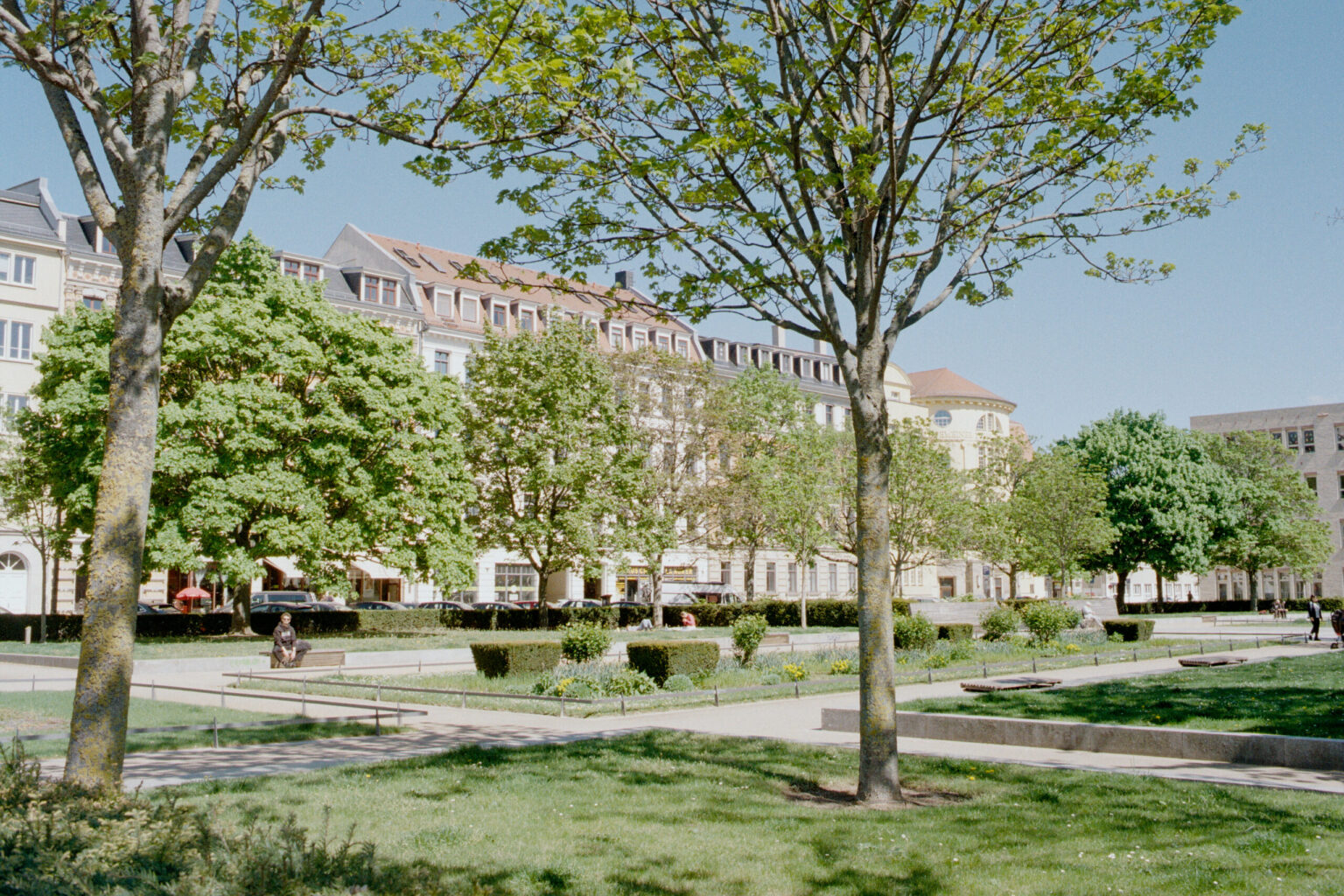 20250605_0005_2025_04-05_0277-Contax137MA-Leipzig-Gold200